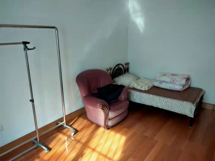 光明东村 4室2厅2卫 143.9m&sup2;