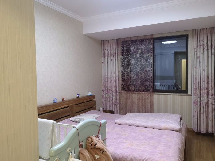 华强城 4室2厅2卫 158m&sup2;