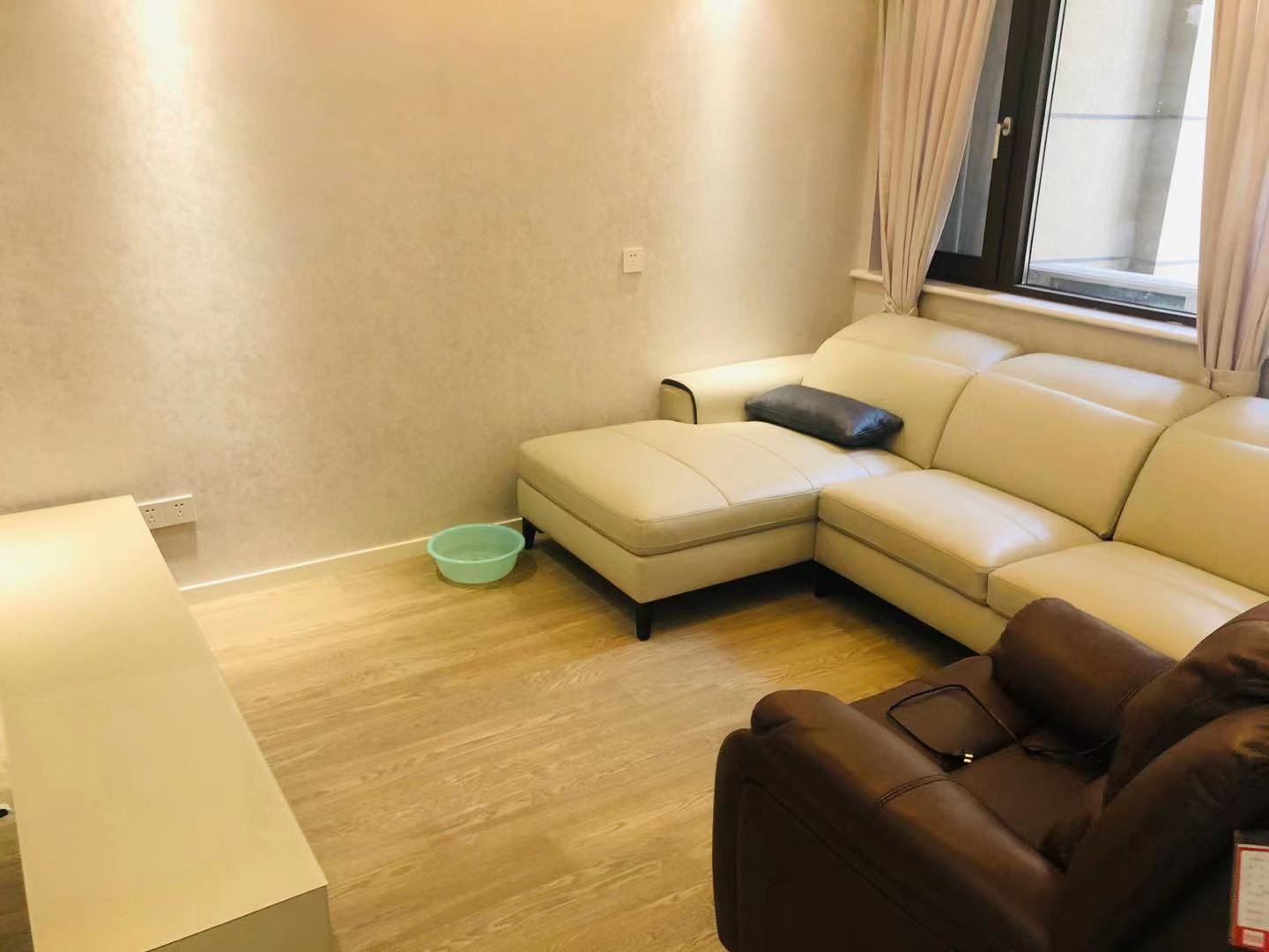 临江家园 2室2厅1卫 95m&sup2;
