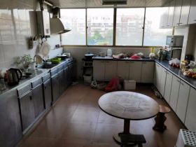 天都花苑 3室2厅1卫 138m&sup2;