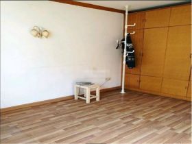 千禧园 3室2厅1卫 130m&sup2;