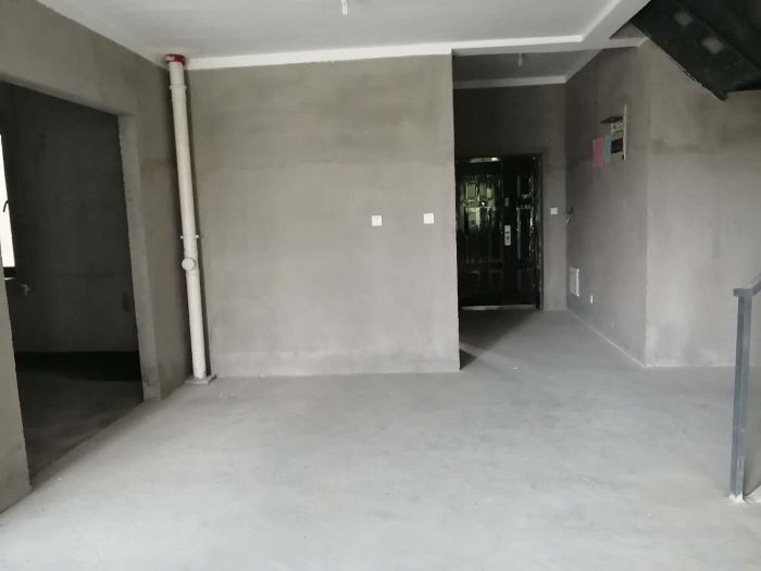 雨润星雨华府南区 4室2厅3卫 205.00m&sup2;