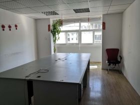 春晖花园 2室2厅1卫 103m&sup2;