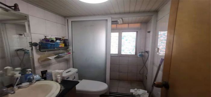 南川园新村 2室1厅1卫 76m&sup2;