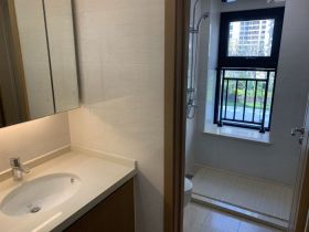 春风南岸东园 4室2厅2卫 142m&sup2;