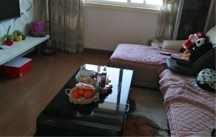 紫东花苑 3室1厅1卫 170m&sup2;