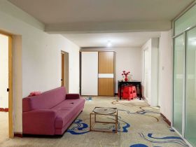 天馨花苑 3室2厅1卫 122m&sup2;