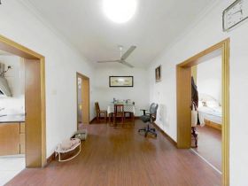 易家桥新村 3室1厅1卫 72m&sup2;