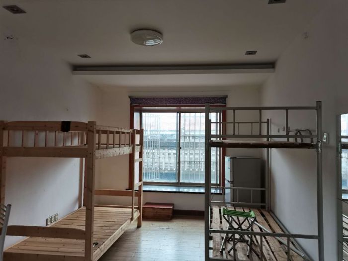 前景花苑 2室1厅1卫 82m&sup2;