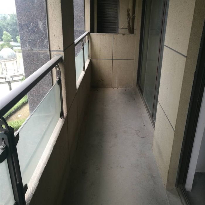 银洲&middot;皇家花园 2室2厅1卫 111.00m&sup2;