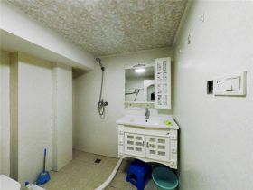 东景国际 2室1厅1卫 62m&sup2;