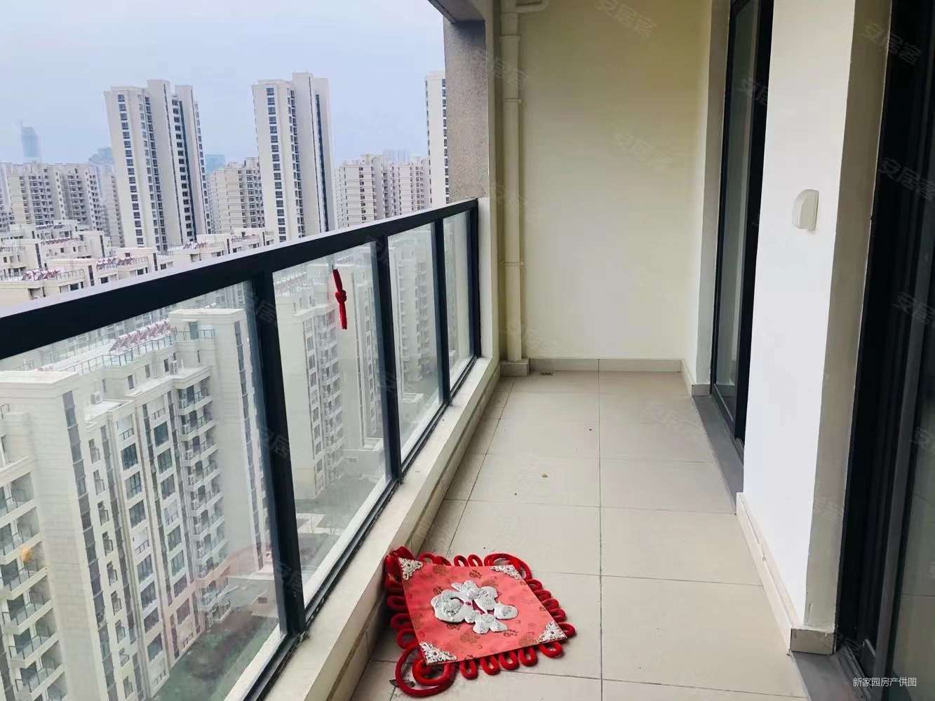时光漫城 3室2厅1卫 92m&sup2;