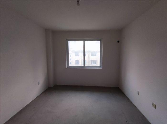 世家花园 3室2厅1卫 120m&sup2;