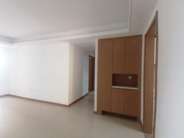 绿地新里城 3室2厅2卫 115m&sup2;