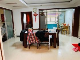 新胜花苑 3室2厅1卫 128m&sup2;