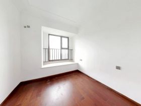 富力半岛花园 3室2厅2卫 130m&sup2;