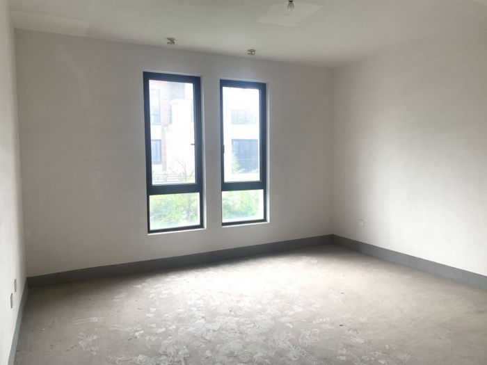 山水壹号 5室3厅4卫 359.00m&sup2;
