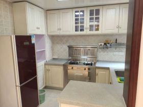 万通城 3室2厅2卫 135m&sup2;