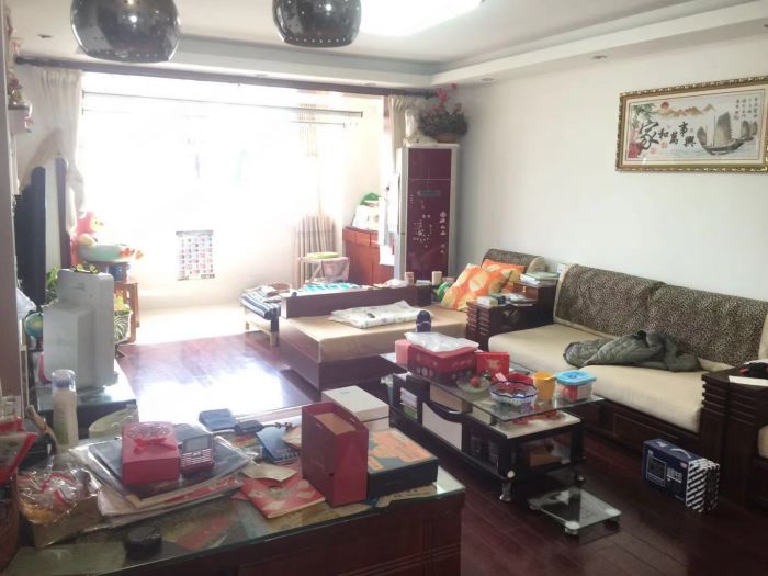 春晖花园 3室2厅2卫 120m&sup2;
