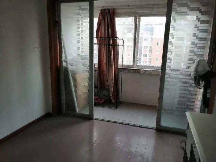 公园三村 3室1厅1卫 96m&sup2;