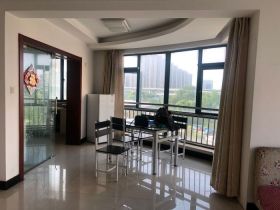 凤凰莱茵苑 3室2厅2卫 149m&sup2;