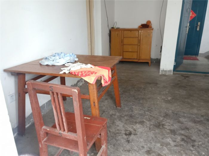 春天花园 1室1厅1卫 57m&sup2;