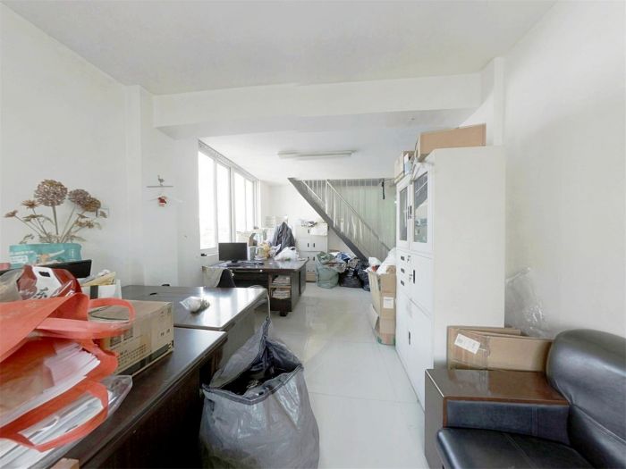 跃龙小苑 5室3厅0卫 243.50m&sup2;