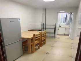 三里墩花苑 1室1厅1卫 61m&sup2;
