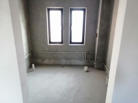 山水壹号 5室2厅4卫 267.88m²