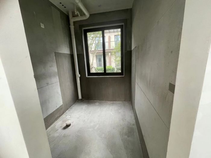 春风南岸西园 5室2厅3卫 138m&sup2;