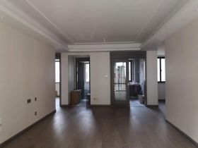 中创大都会 3室2厅2卫 110m&sup2;