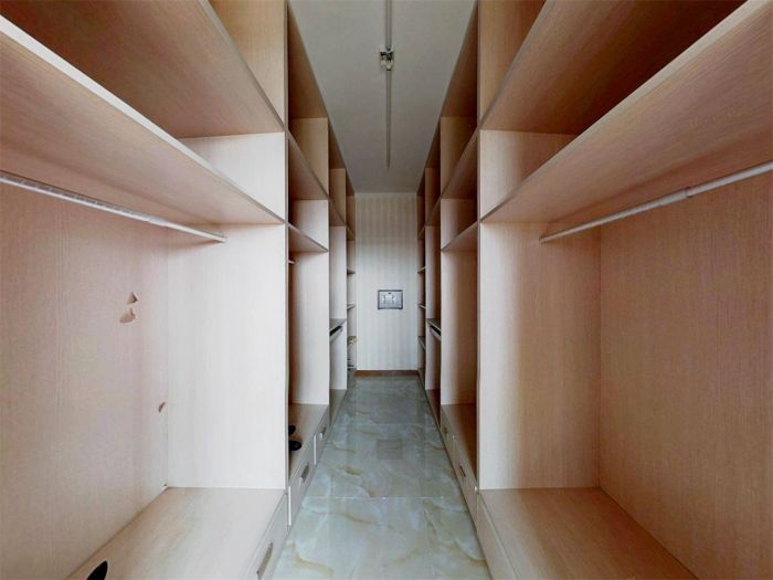 幸福新居 4室2厅2卫 143m&sup2;