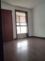 万通城 3室2厅2卫 135m&sup2;