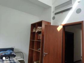 金河名人世家 5室2厅3卫 240.00m²