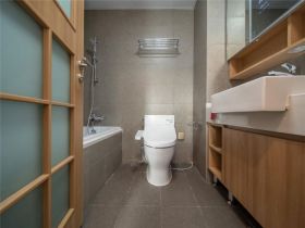 雍华府 4室2厅2卫 136m&sup2;