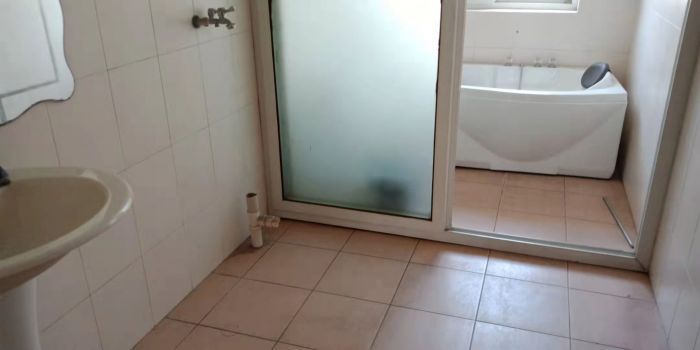 东方花苑 3室2厅2卫 138.94m&sup2;
