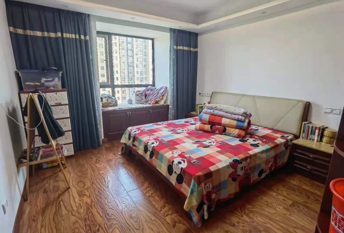 益兴名流府 4室2厅2卫 187.00m&sup2;