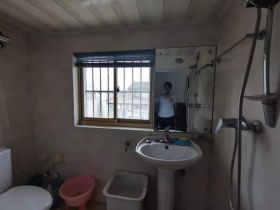 天都花苑 6室2厅2卫 225m&sup2;