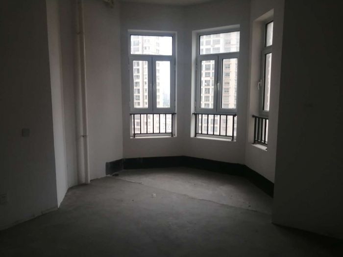 中南世纪花城三期 4室2厅3卫 275m&sup2;