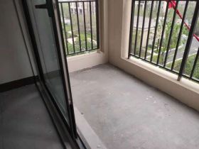 绿地新里城 3室2厅1卫 90m&sup2;