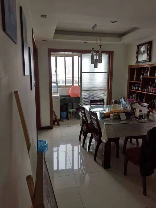 濠滨花园 3室2厅2卫 129m&sup2;