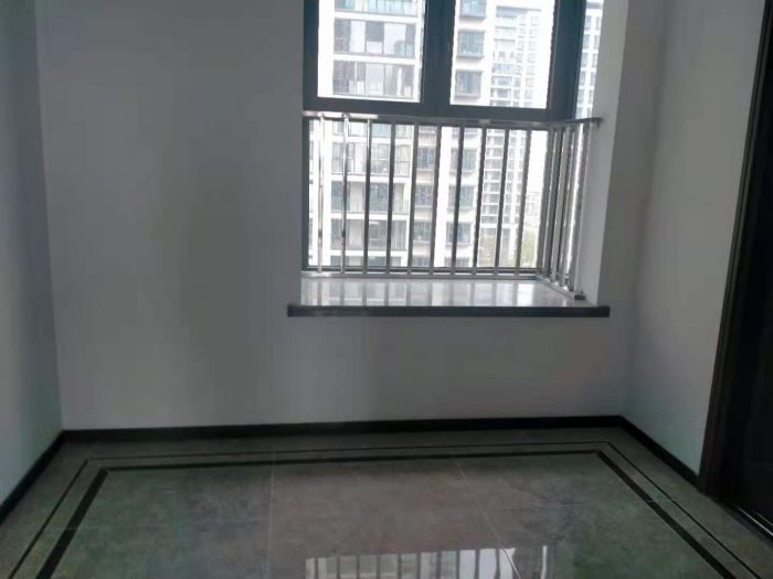都会沁园 3室2厅2卫 148m&sup2;