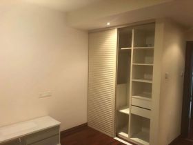 濠滨花园 4室2厅2卫 160.00m&sup2;