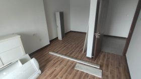 爱玛花苑 4室2厅2卫 136m&sup2;