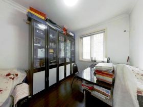 城南二村 4室2厅2卫 143m&sup2;