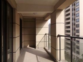中创大都会 3室2厅2卫 110m&sup2;