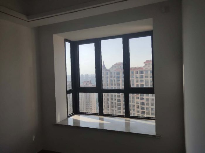中南世纪花城三期 4室2厅2卫 144m&sup2;