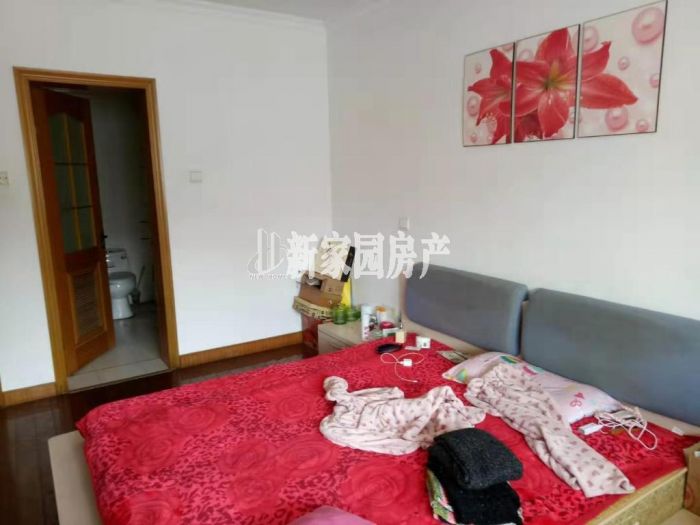 新星苑 5室1厅2卫 180m&sup2;