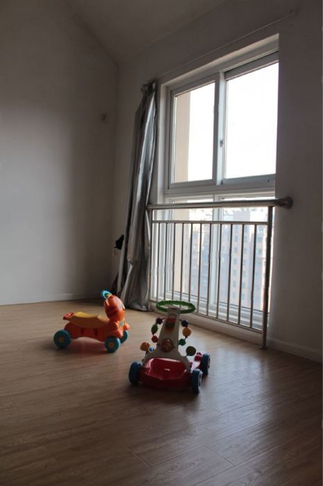白龙花苑 3室2厅2卫 228m&sup2;