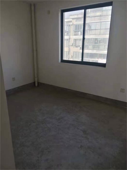 星湖花园 3室2厅2卫 205.3m&sup2;
